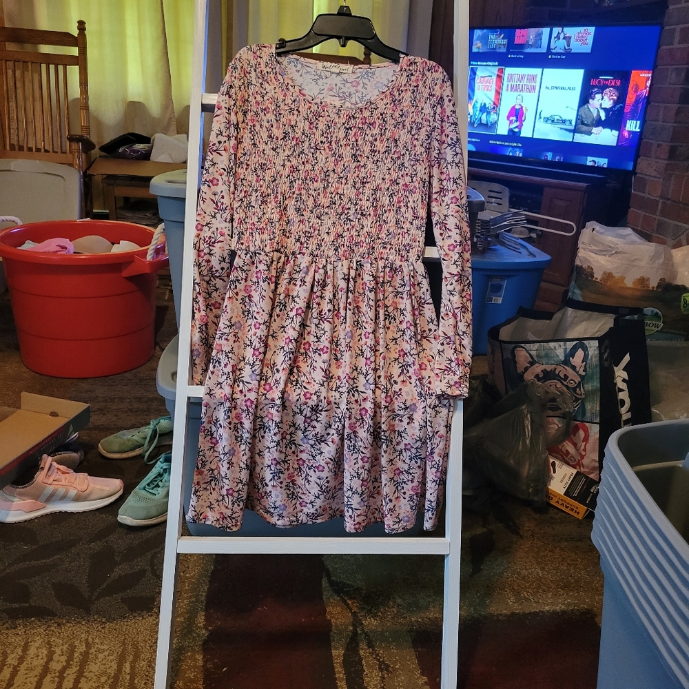 Pink long-sleeved dress